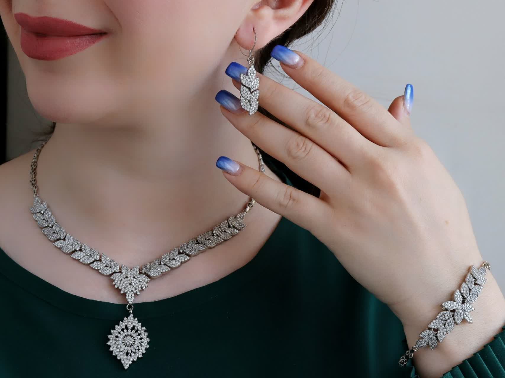 سرویس جواهری نگین سفید