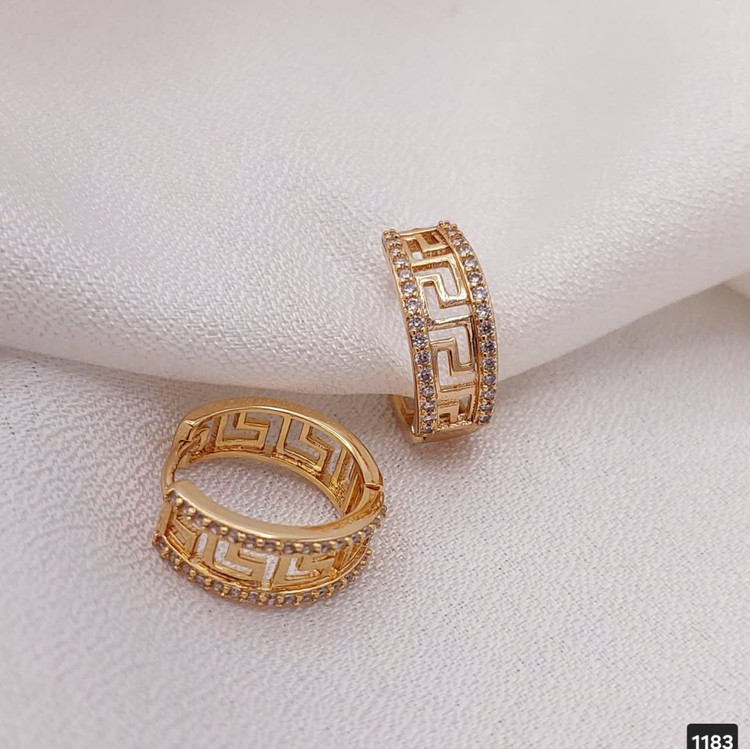 گوشواره ورساچ نگیندار مارک ژوپینگ ۱۱۸۳